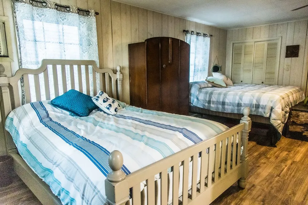 586 County Road 2298 Mineola, TX 75773