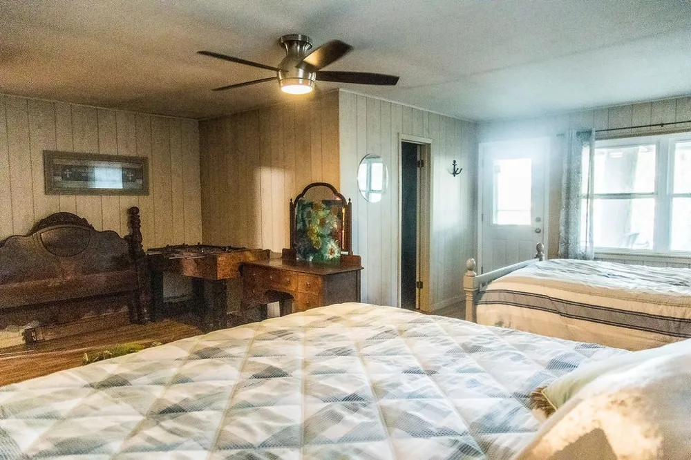 586 County Road 2298 Mineola, TX 75773