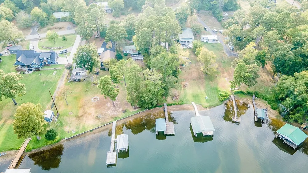 586 County Road 2298 Mineola, TX 75773