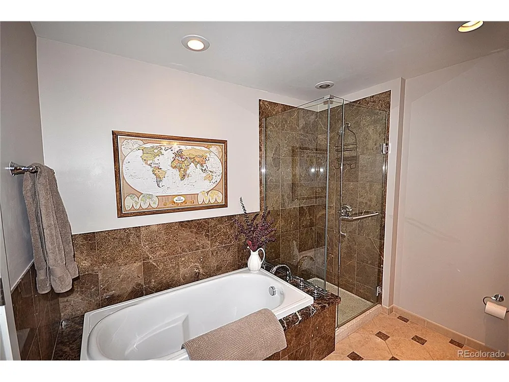 7220 W Bonfils Lane #319 Lakewood, CO 80226