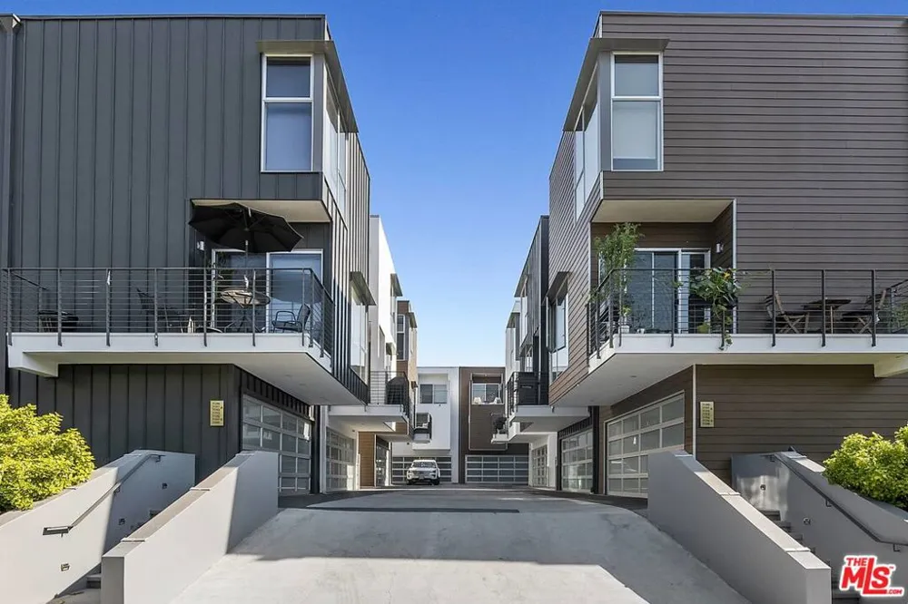 7190 Formosa Fusion Court Los Angeles, CA 90046