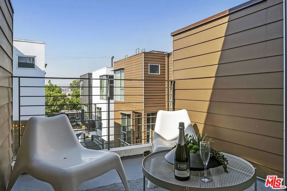 7190 Formosa Fusion Court Los Angeles, CA 90046