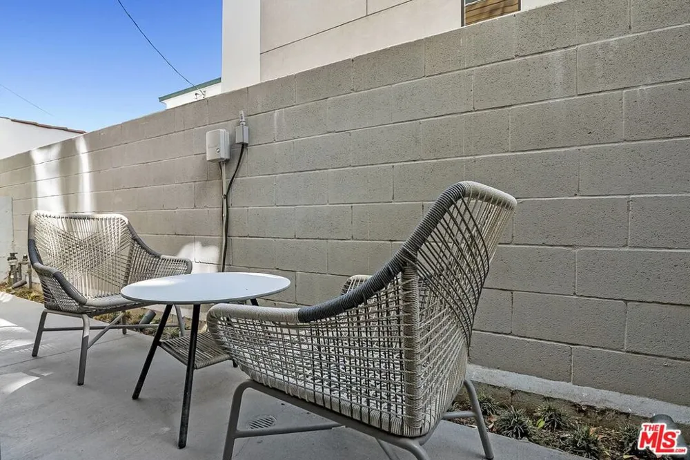 7190 Formosa Fusion Court Los Angeles, CA 90046