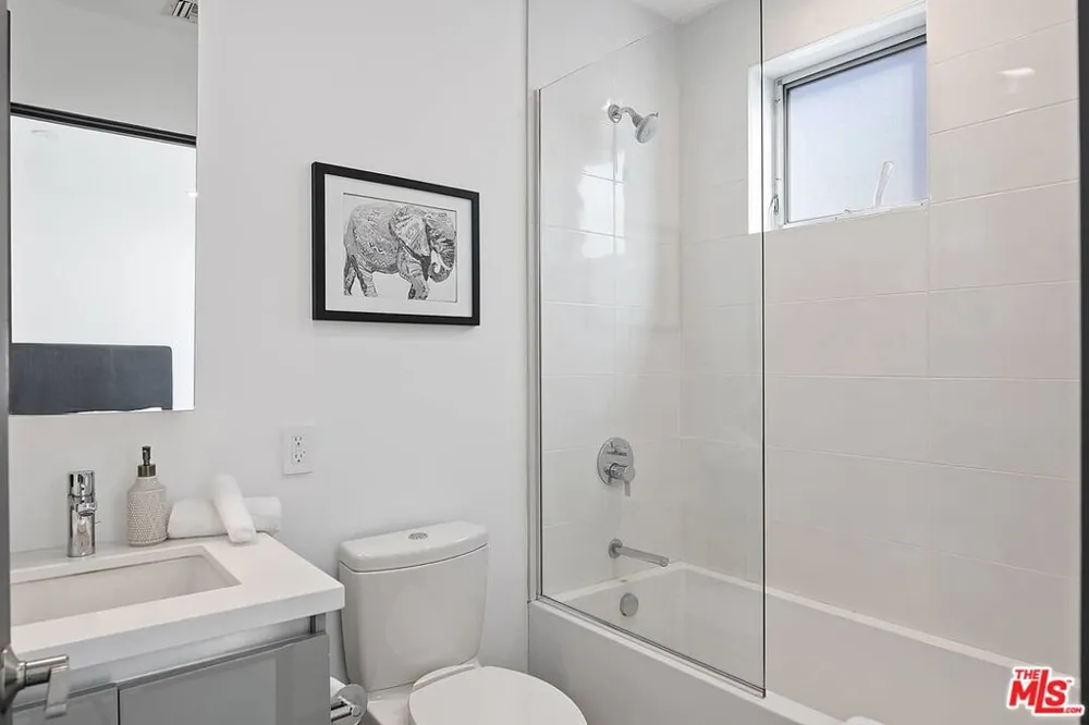 7190 Formosa Fusion Court Los Angeles, CA 90046