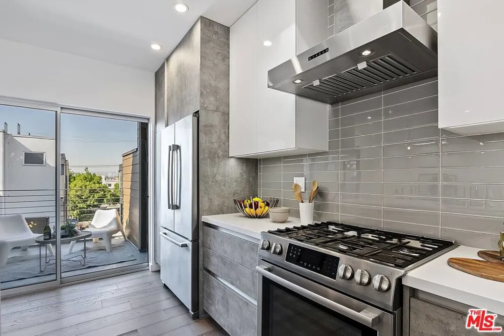 7190 Formosa Fusion Court Los Angeles, CA 90046
