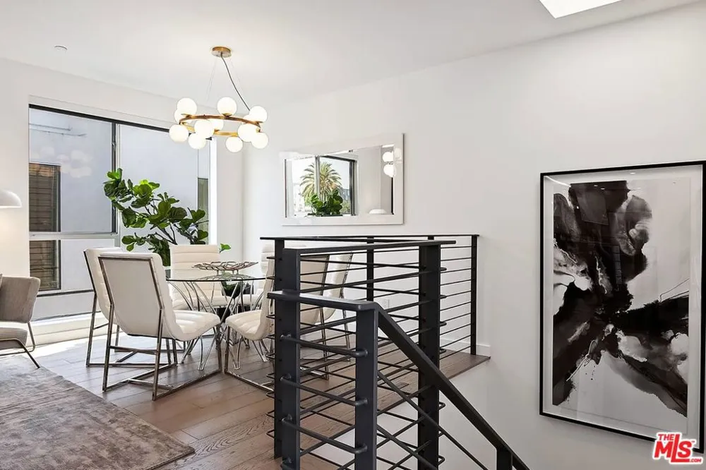 7190 Formosa Fusion Court Los Angeles, CA 90046
