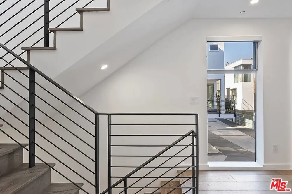 7190 Formosa Fusion Court Los Angeles, CA 90046