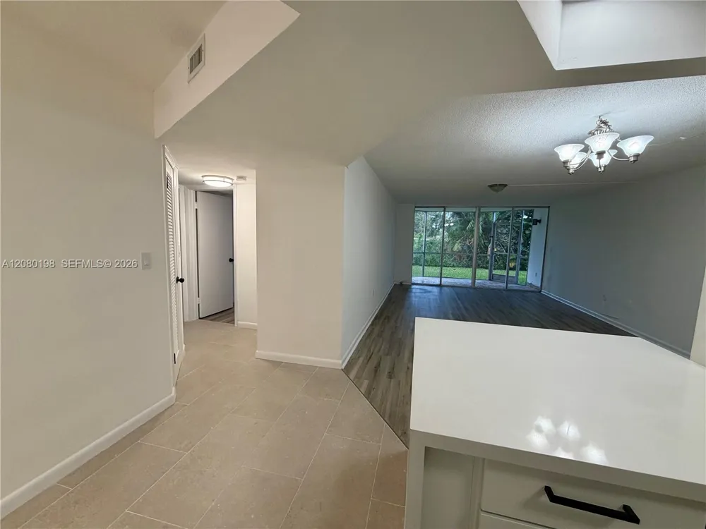1101 NE 191st St #H101 Miami, FL 33179