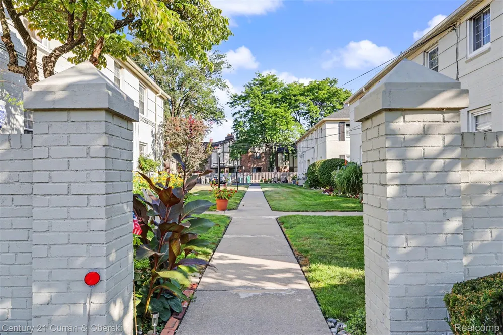 726 S Military Street Dearborn City, MI 48124