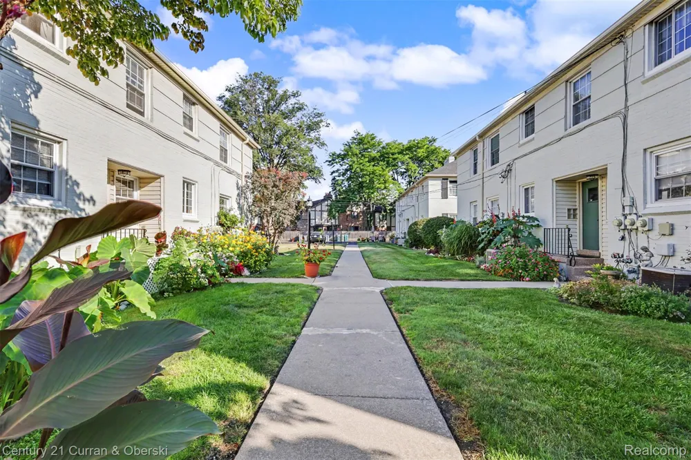 726 S Military Street Dearborn City, MI 48124