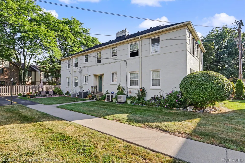 726 S Military Street Dearborn City, MI 48124