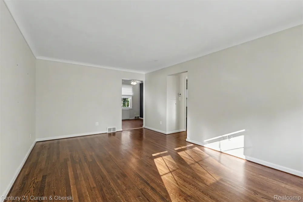 726 S Military Street Dearborn City, MI 48124