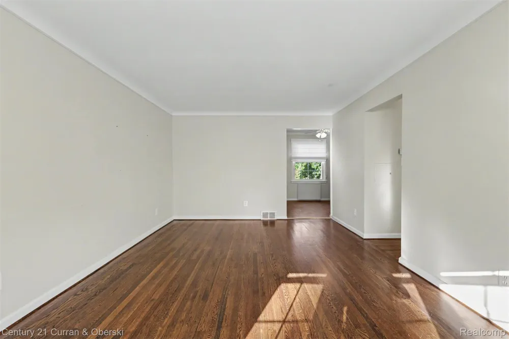 726 S Military Street Dearborn City, MI 48124