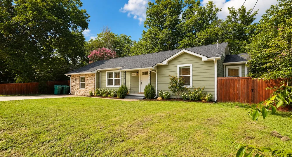 1215 S Vaden Street Sherman, TX 75090
