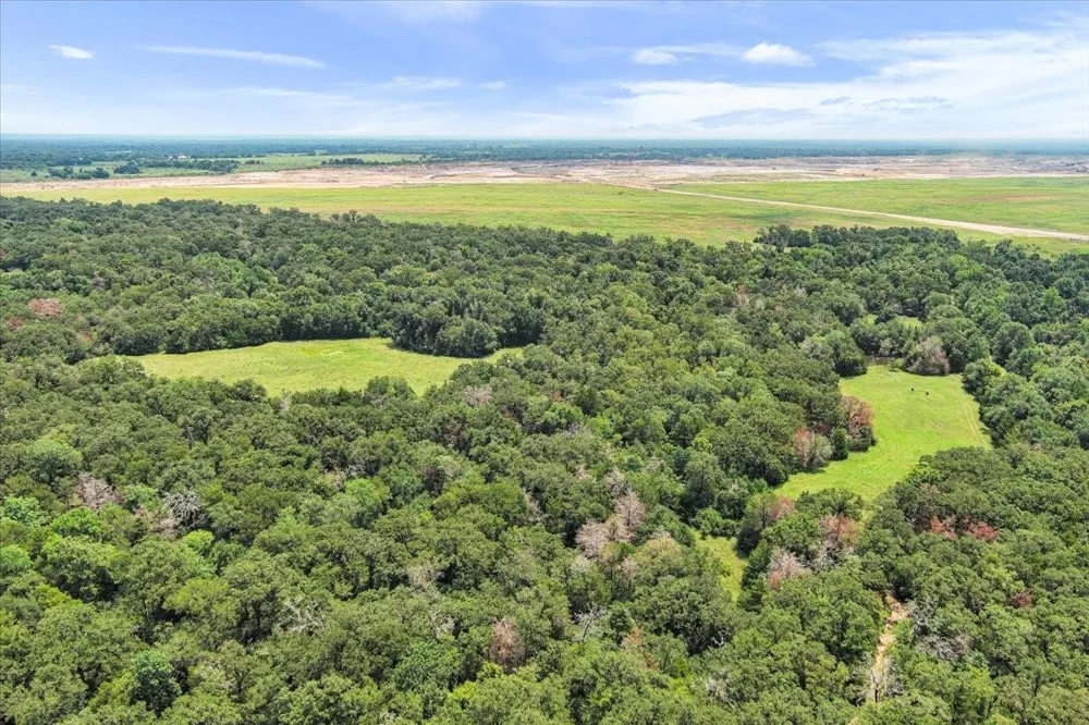 Lcr 732 Thornton, TX 76687