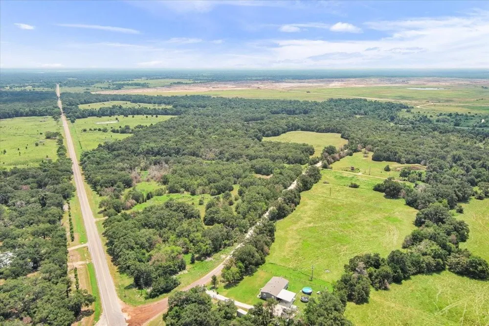 Lcr 732 Thornton, TX 76687