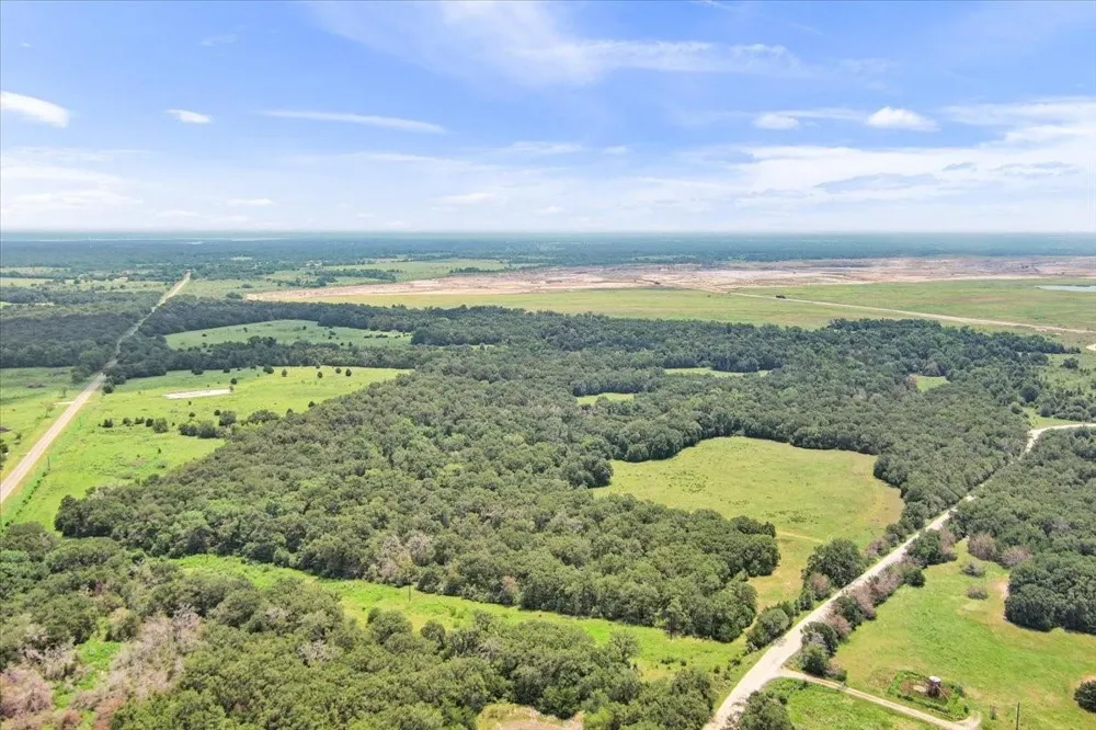Lcr 732 Thornton, TX 76687