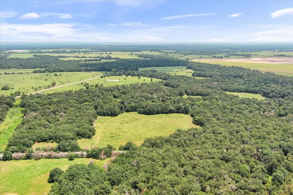 Lcr 732 Thornton, TX 76687