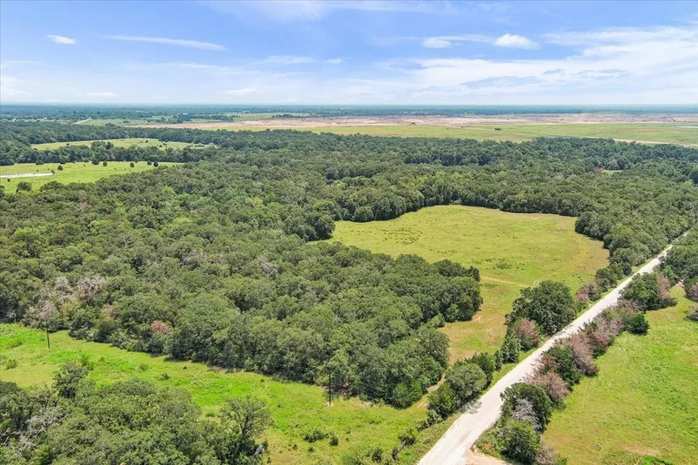 Lcr 732 Thornton, TX 76687