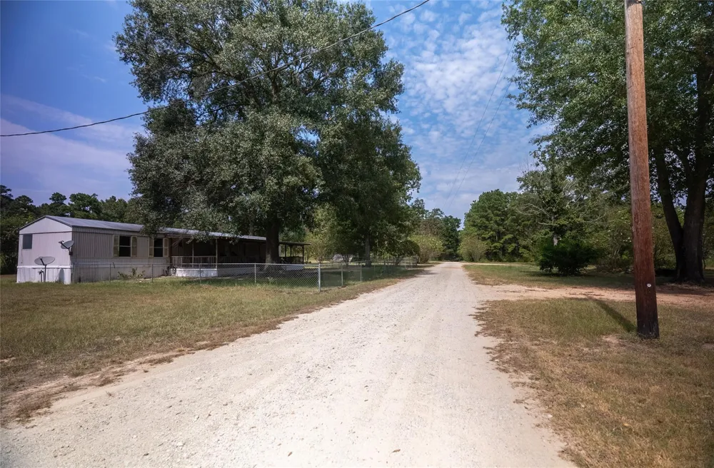 281 Mcgehee Road Willis, TX 77378