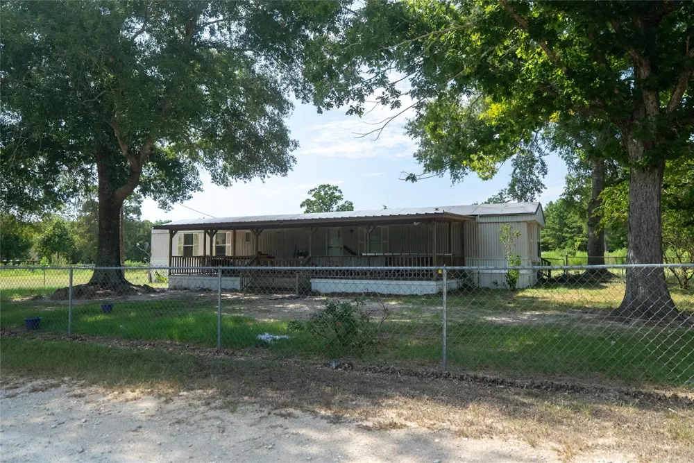 281 Mcgehee Road Willis, TX 77378