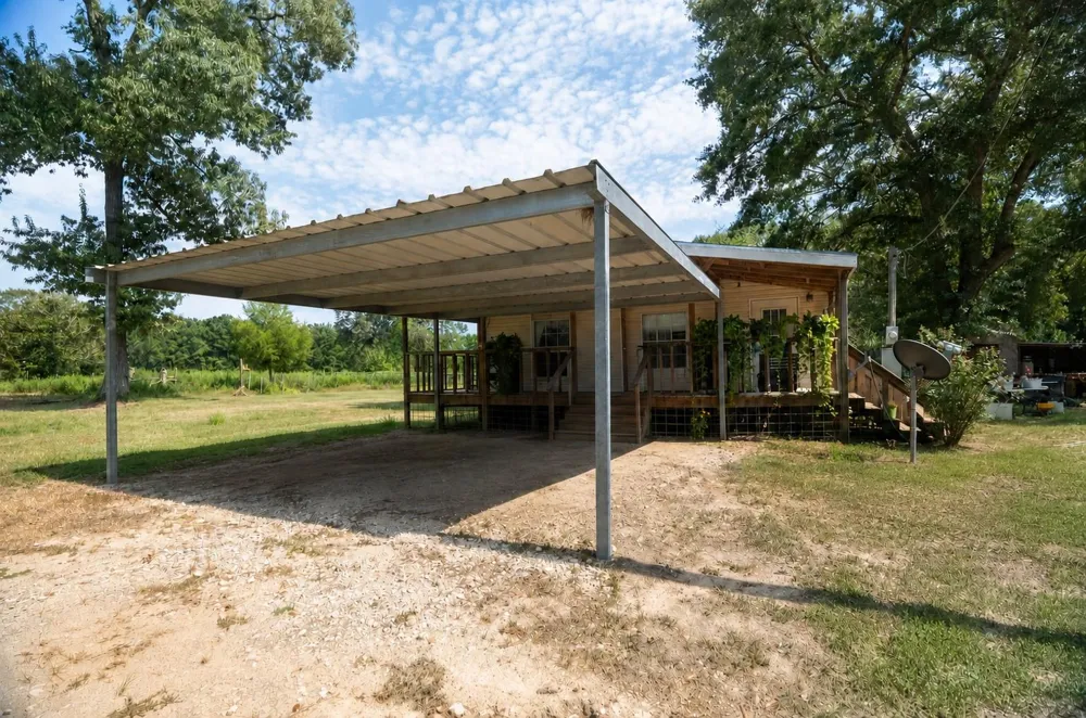 281 Mcgehee Road Willis, TX 77378