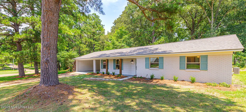 1209 Laurelwood Drive Clinton, MS 39056