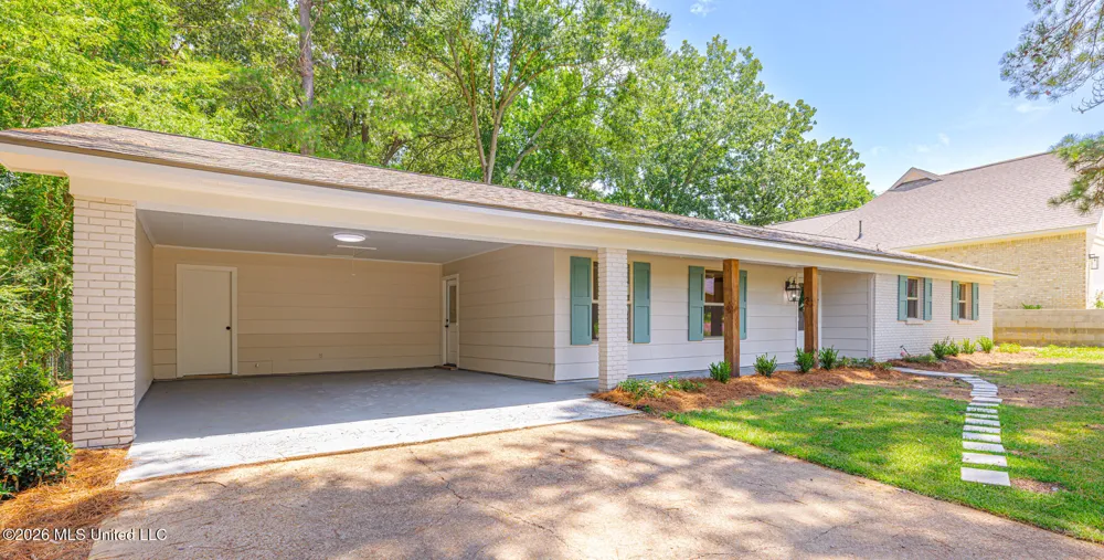 1209 Laurelwood Drive Clinton, MS 39056
