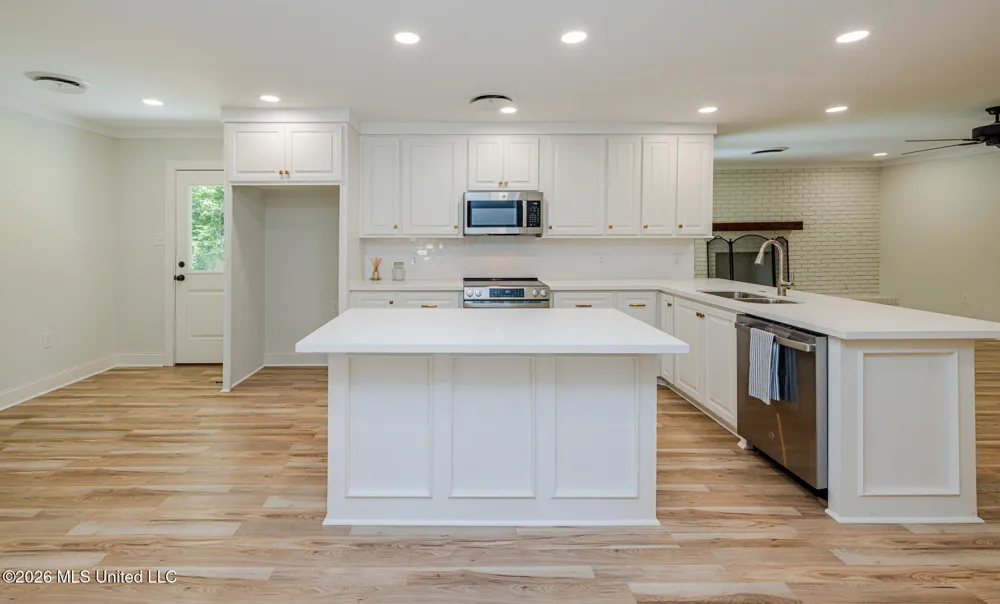 1209 Laurelwood Drive Clinton, MS 39056