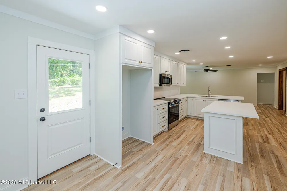 1209 Laurelwood Drive Clinton, MS 39056