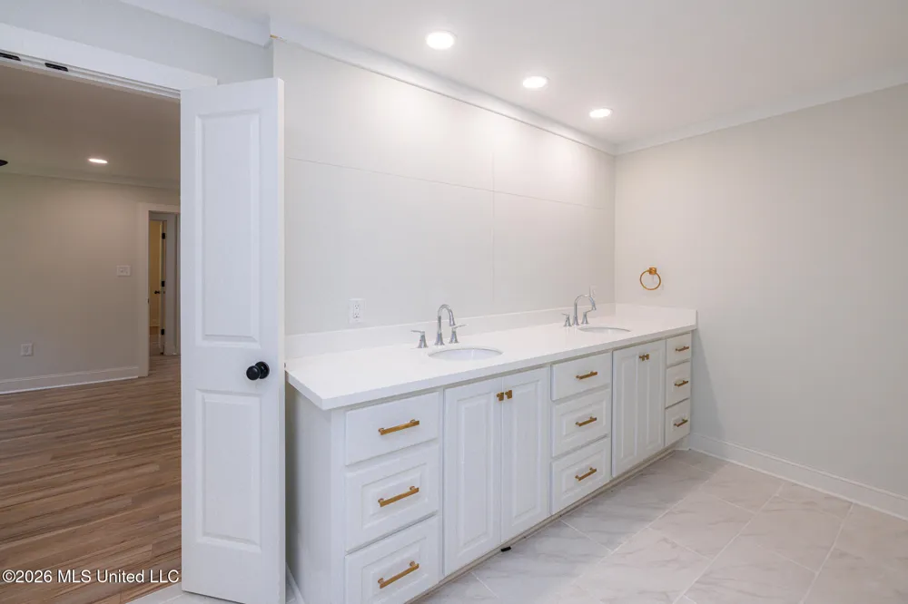 1209 Laurelwood Drive Clinton, MS 39056