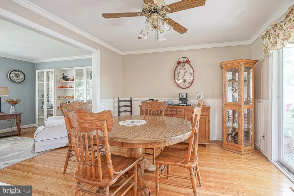 28 SPRINGLANE DRIVE Blackwood, NJ 08012