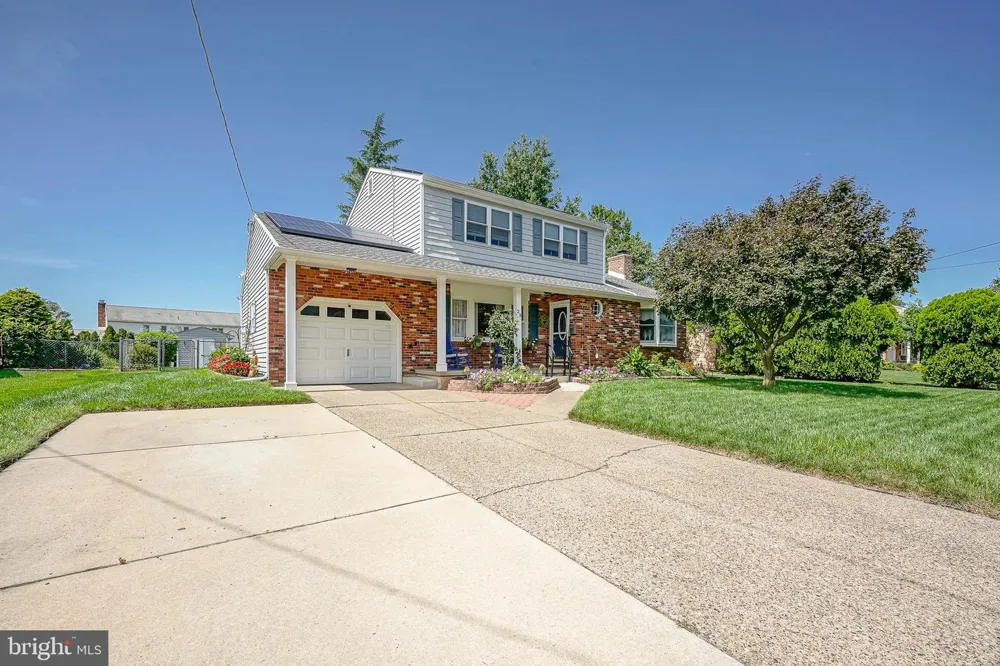 28 SPRINGLANE DRIVE Blackwood, NJ 08012