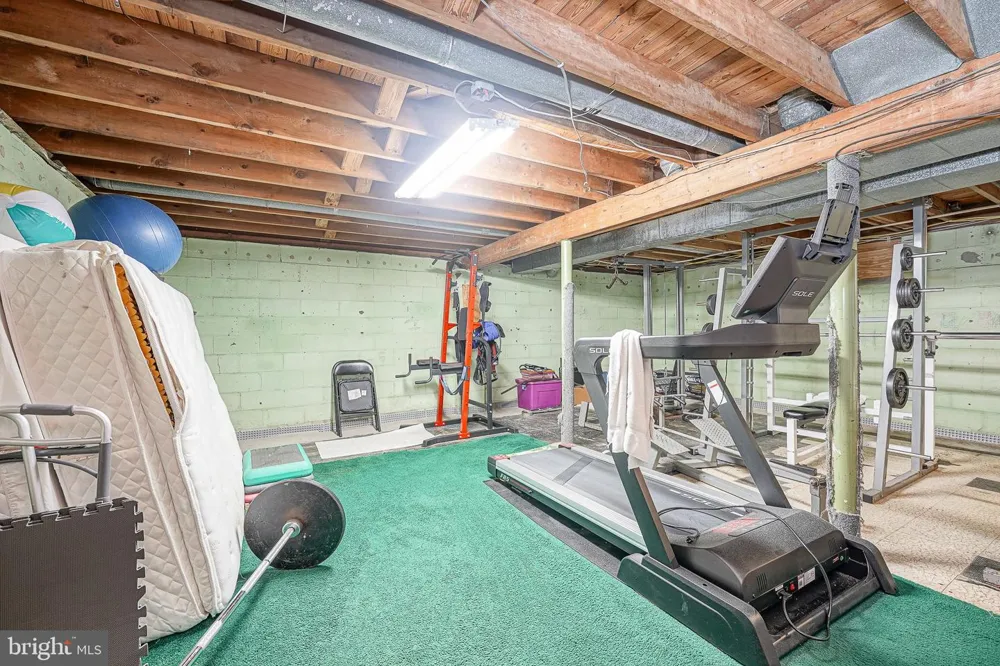 28 SPRINGLANE DRIVE Blackwood, NJ 08012