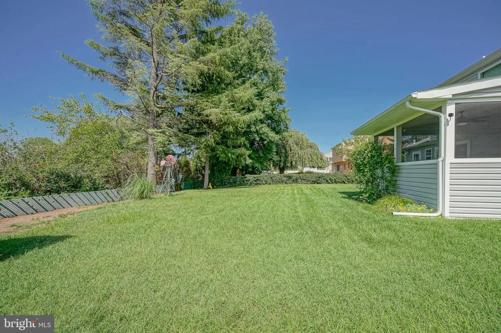 28 SPRINGLANE DRIVE Blackwood, NJ 08012