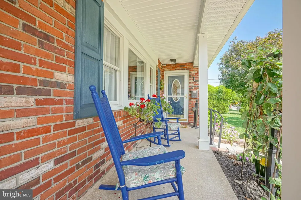 28 SPRINGLANE DRIVE Blackwood, NJ 08012
