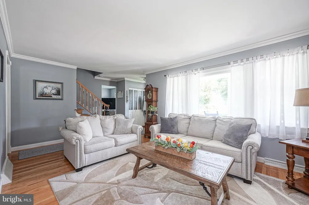 28 SPRINGLANE DRIVE Blackwood, NJ 08012