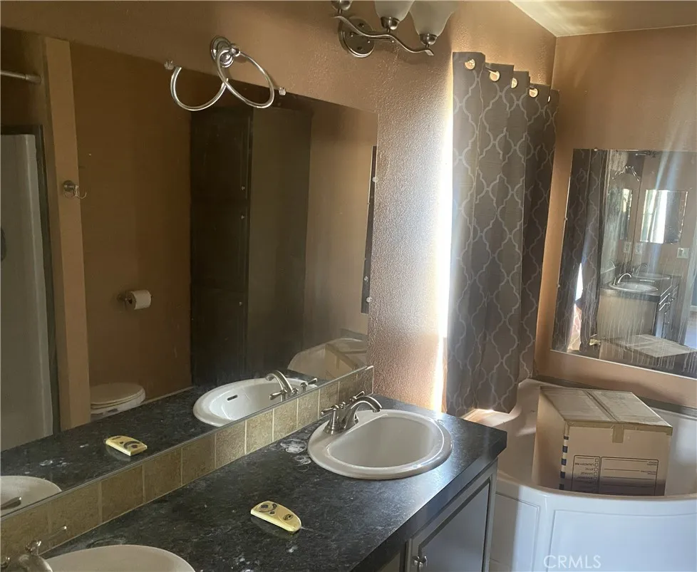 1155 S Riverside Drive #76 Rialto, CA 92376