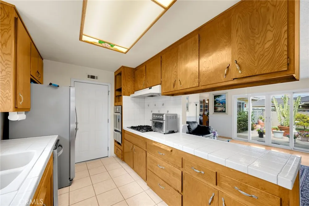 19322 Wadley Carson, CA 90746