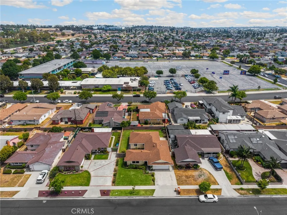 19322 Wadley Carson, CA 90746