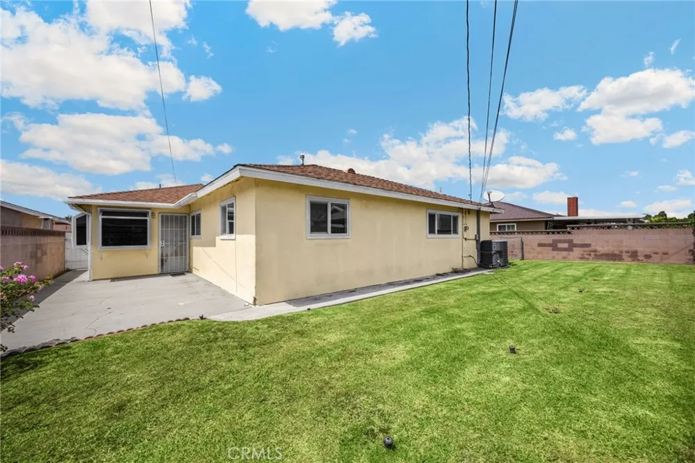 19322 Wadley Carson, CA 90746