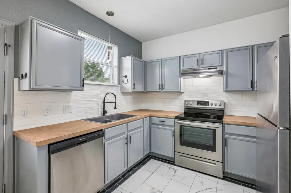 18736 Imperial Eagle Lane Elgin, TX 78621