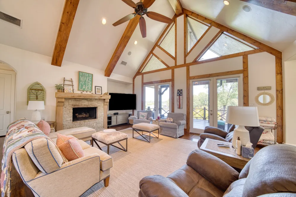 80 lampasas Court Scroggins, TX 75480