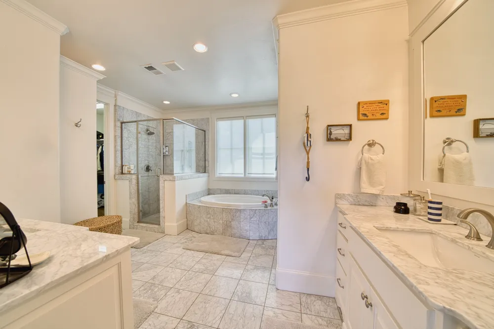80 lampasas Court Scroggins, TX 75480