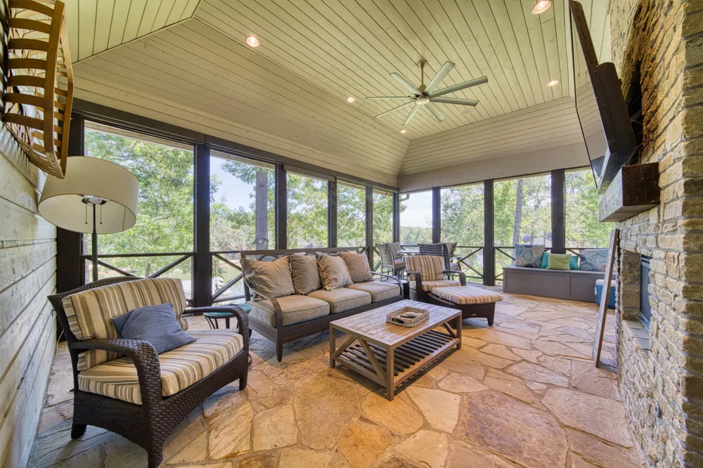 80 lampasas Court Scroggins, TX 75480