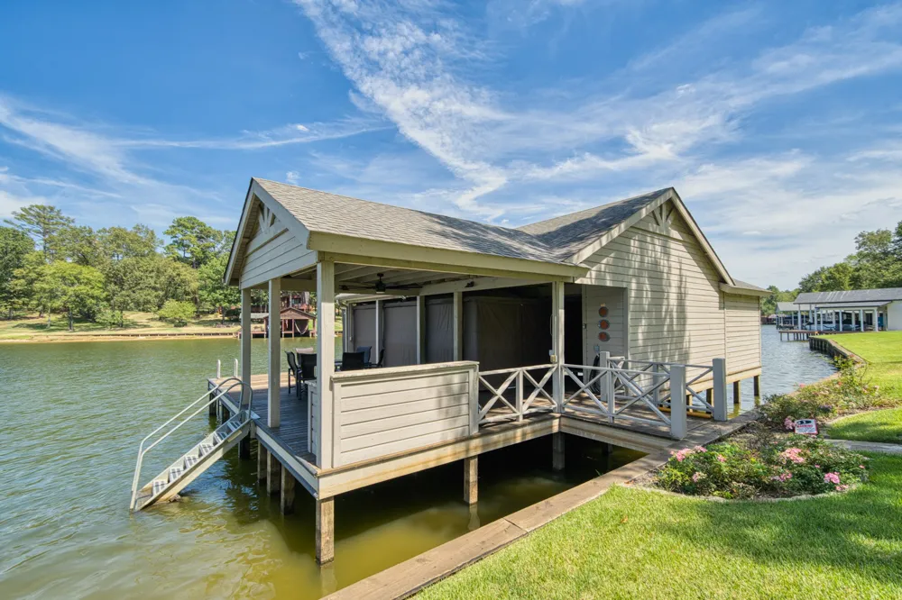 80 lampasas Court Scroggins, TX 75480