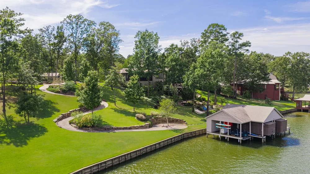 80 lampasas Court Scroggins, TX 75480