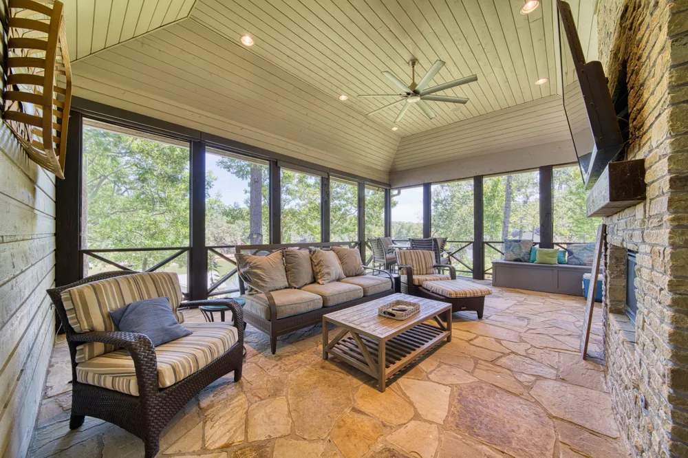 80 lampasas Court Scroggins, TX 75480