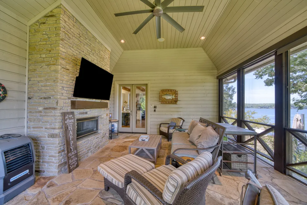 80 lampasas Court Scroggins, TX 75480