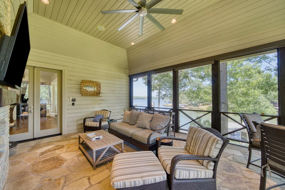 80 lampasas Court Scroggins, TX 75480